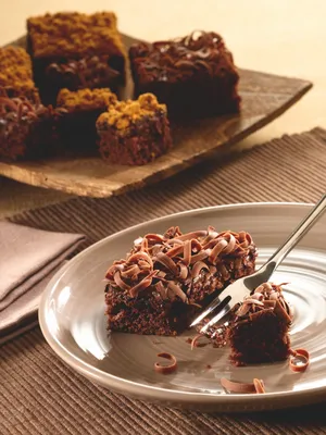 Tegral Satin Cream Cake Chocolate